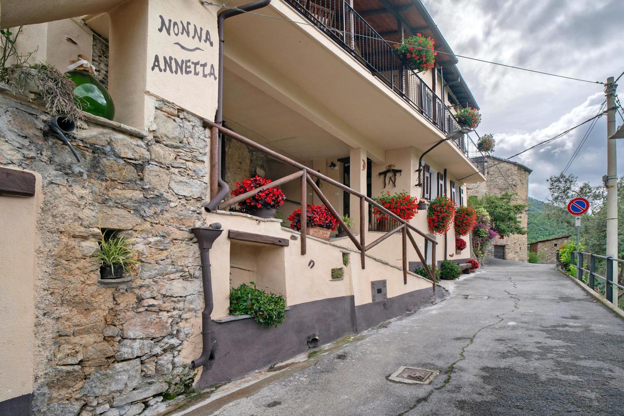 Agriturismo U' Spigu Nonna Annetta Nasino Kültér fotó